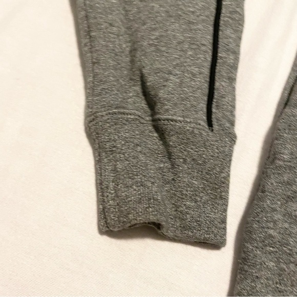 Roots Canada Grey Hoodie Womens Size XS Sweater - Picture 3 of 16